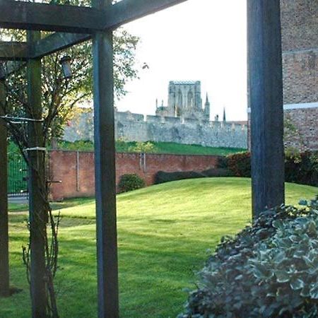 The Feversham York Extérieur photo